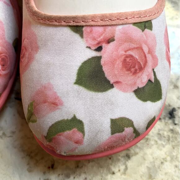 Mini Chocolaticas Hot Chocolate Pink White Rose EU 31 US Girls 13.5 EUC - Picture 9 of 13